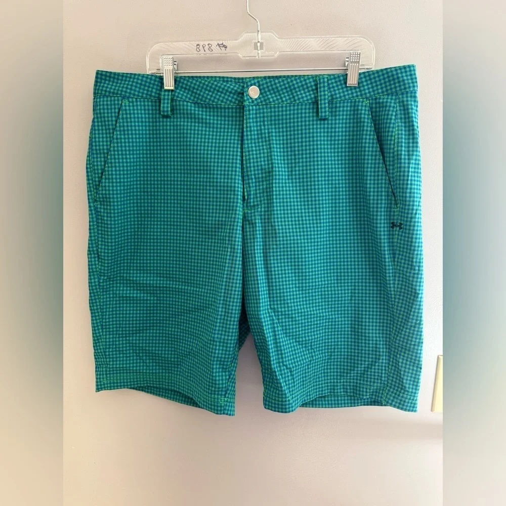 Under Armour Men’s Gingham Checkered Golf Shorts SZ 38 Logo Blue Green Casual